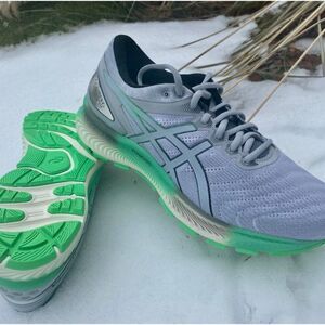 New Asic GEL NIMBUS Lite - Light Grey and Bright Green Mens 7.5 Womens 9 US
